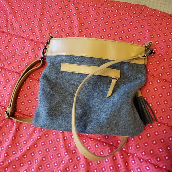 Sherpani Grey felt and leather like cross body bag - Picture 4 of 10